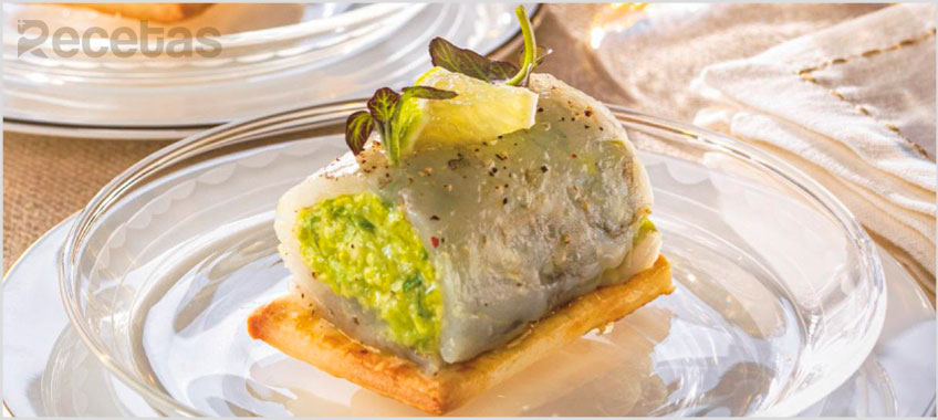 Rollitos de Carpaccio de Langostino con Aguacate